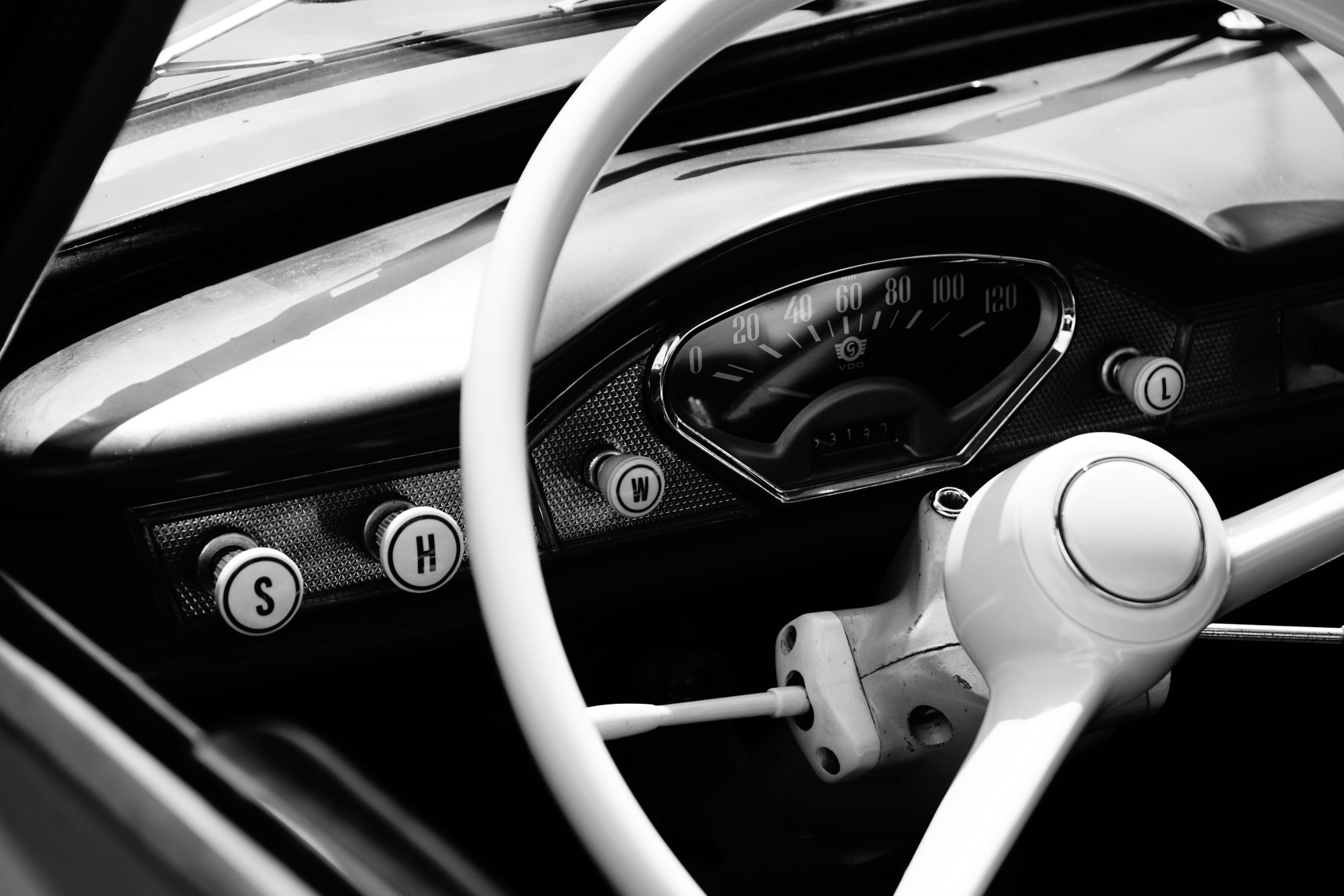 Goggomobil Coupé: Nostalgie-Armaturen im Oldtimer